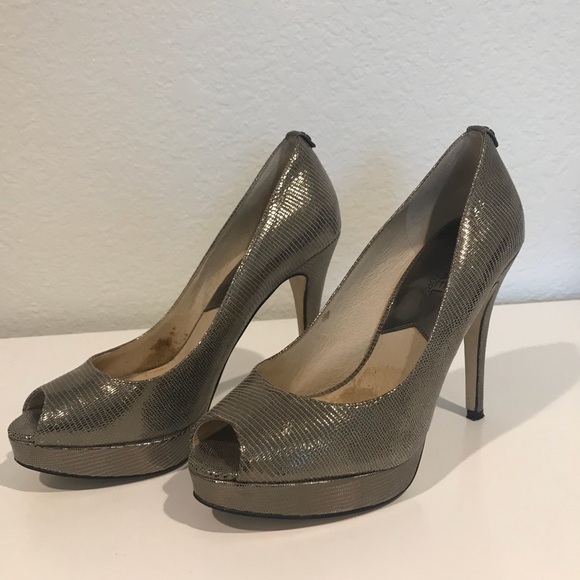 Heels - Picture 2 of 6